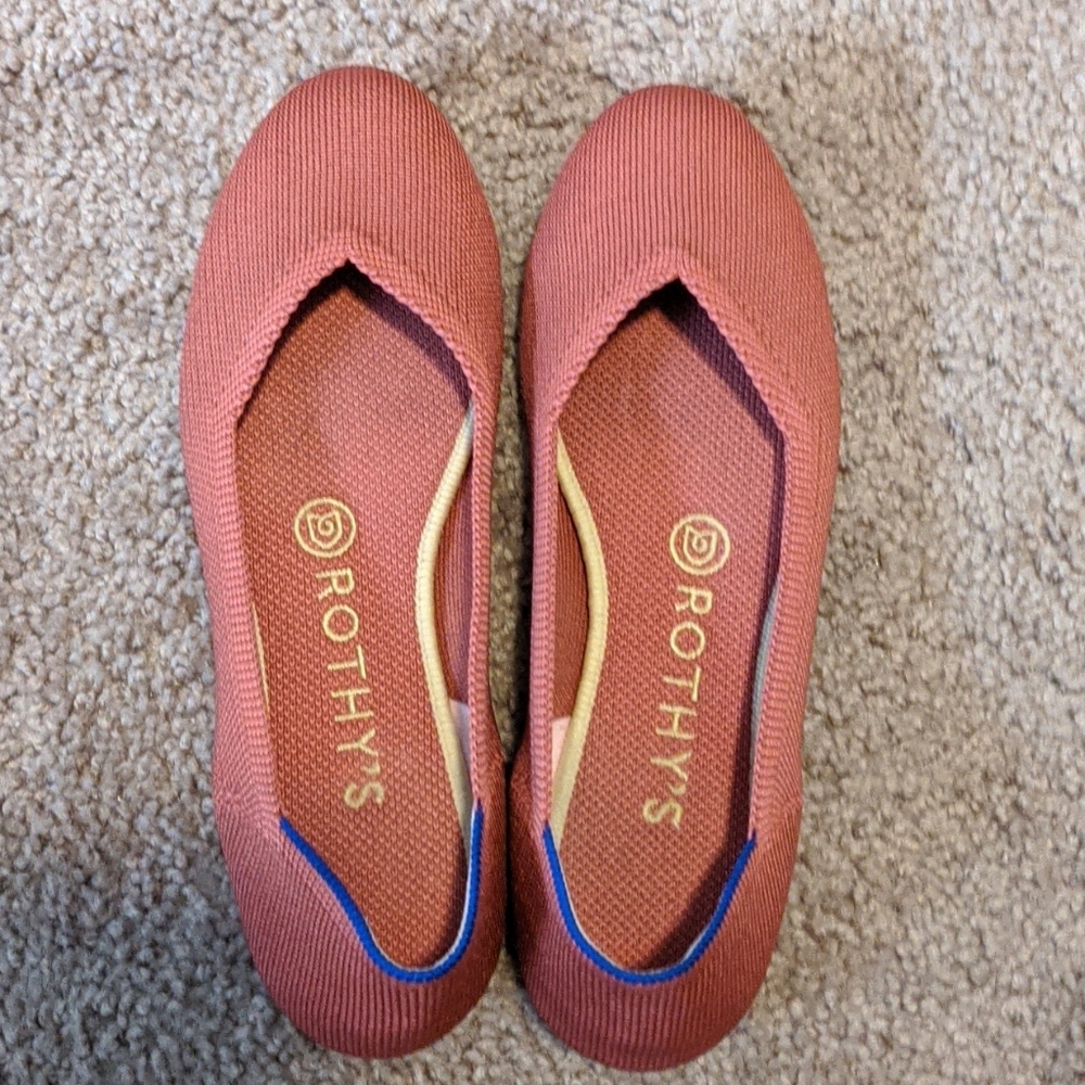 Size 7 Copper Rothys